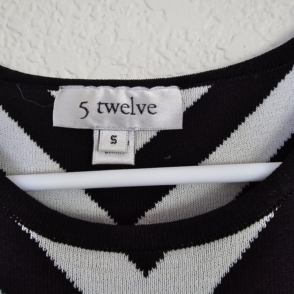 5 Twelve Black/White Patterned Kint Midi Dress (S) - Picture 5 of 8